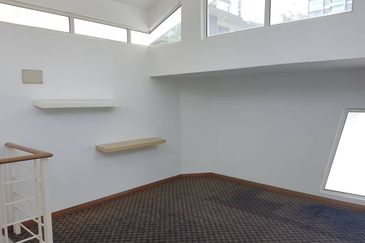 Aman Kiara - walk to GIS, gated, garden 