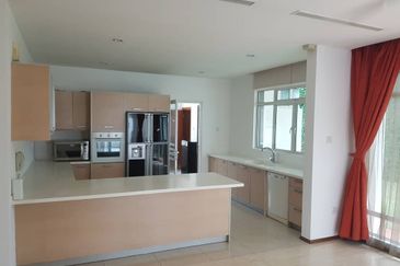 Aman Kiara - walk to GIS, gated, garden 