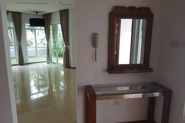Aman Kiara - walk to GIS, gated, garden 