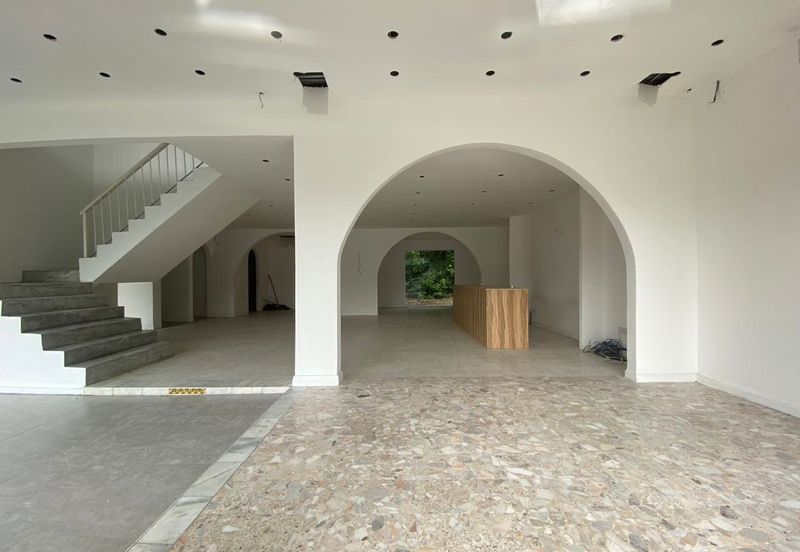 Bangsar - Jalan Maarof (high visibility)  