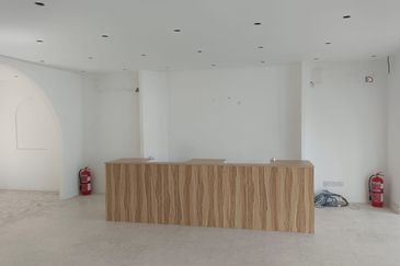 Bangsar - Jalan Maarof (high visibility)  