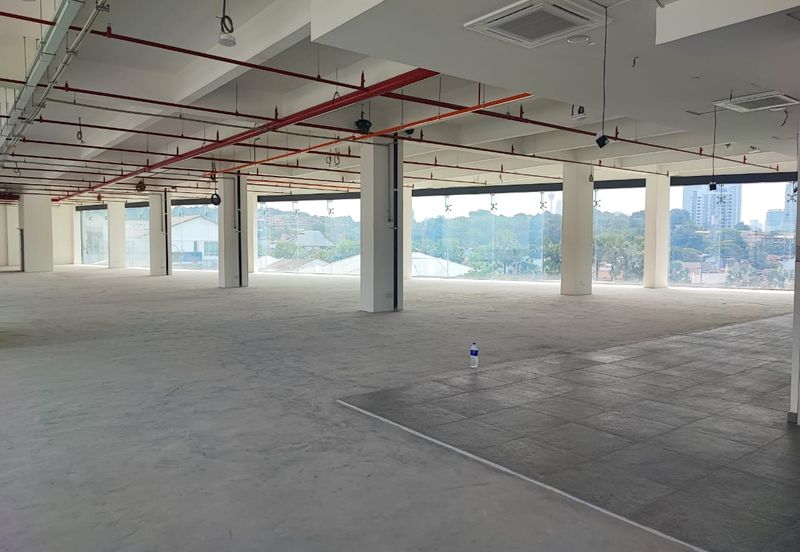 Maarof (new) - dining, car showroom, wellness