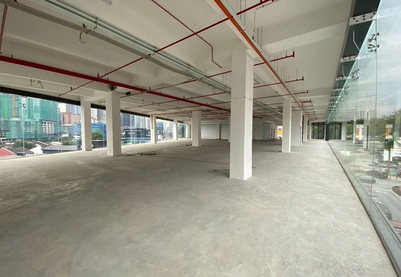 Maarof (new) - dining, car showroom, wellness