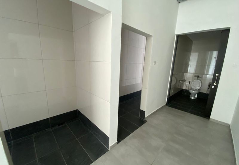 Maarof (new) - dining, car showroom, wellness