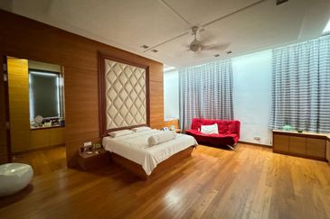 Laman Setiakasih (gated) - high ceiling