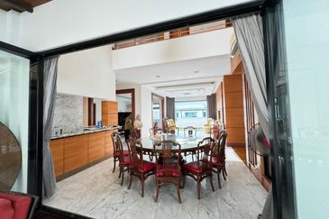 Laman Setiakasih (gated) - high ceiling