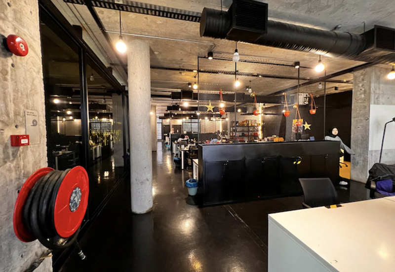 Enbloc (with pool) [Tenanted] (Zen environment) 