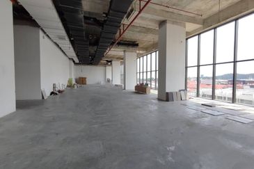 [MRT, Mall] Tropicana Gardens Office Tower