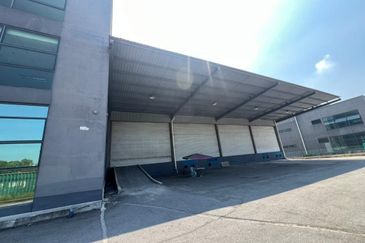 North Port- (2ac, 55K sf) with loading bays