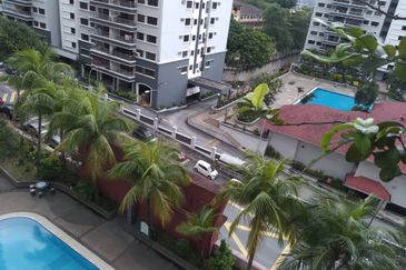 BMV!! Trophy home of ex beauty queen, actress (Only RM300psf!!)