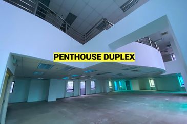 Ampwalk - duplex penthouse (whole floor), above mall, next to hotel