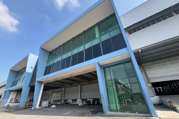 North Port (5 acre/197Ksf) with loading bays