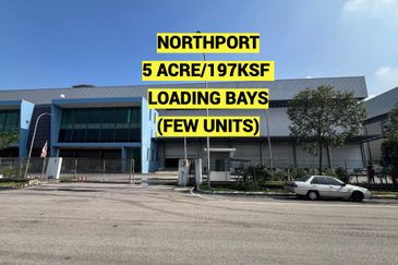 North Port (5 acre/197Ksf) with loading bays