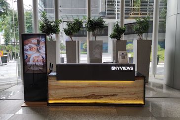 NAZA - Sky dining, showroom, gallery (KLCC, TRX, Merdeka 118, Golf course view)