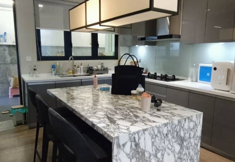 Guarded road (furnished)