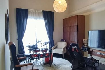 Guarded road (furnished)