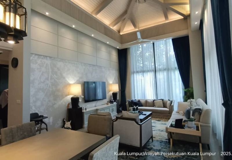 Guarded road (furnished)