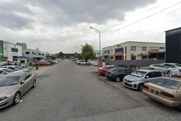 With lift, 30 carpark (good condition) (30000sf land)