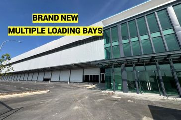 North Port-NEW (4.7 acre/139Ksf) with loading bays