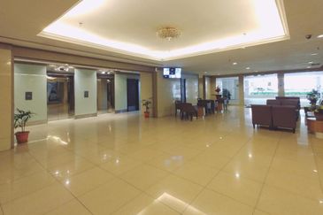 Windsor Tower - penthouse (28th floor), KLCC Istana view   