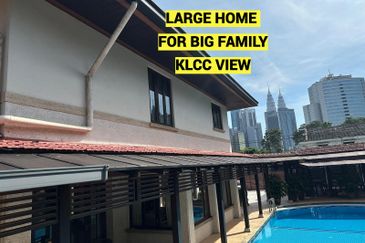 [Near KLCC] Large bungalow. KLCC view