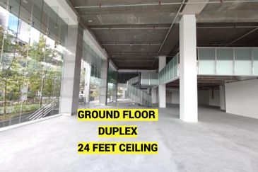 Ground floor duplex (24 feet)