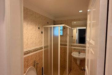 Damansara Heights (walk to MRT)