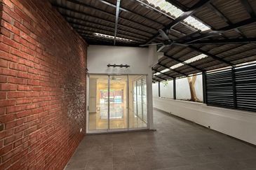 Damansara Heights (walk to MRT)