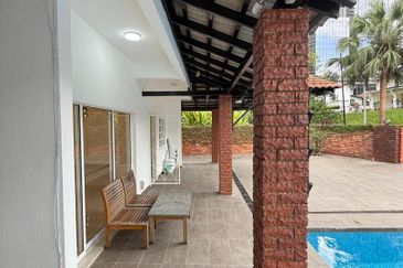 Damansara Heights (walk to MRT)