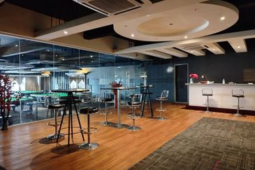 DP (main road, ground floor) 