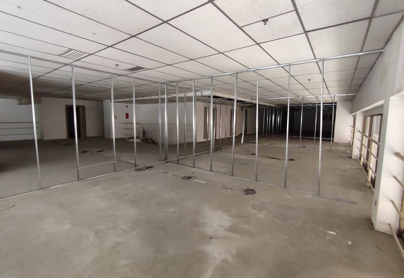 GF - road frontage (for showroom, bank)