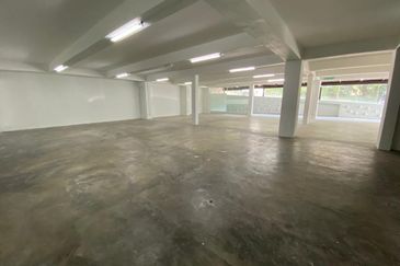 [Near SS2] Busy road 