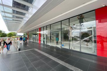 Ground floor - very prominent, busy road