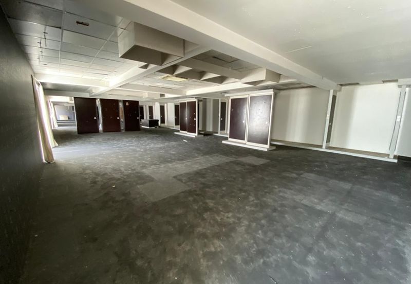 [Near SS2] Busy road, 3 storeys, no lift