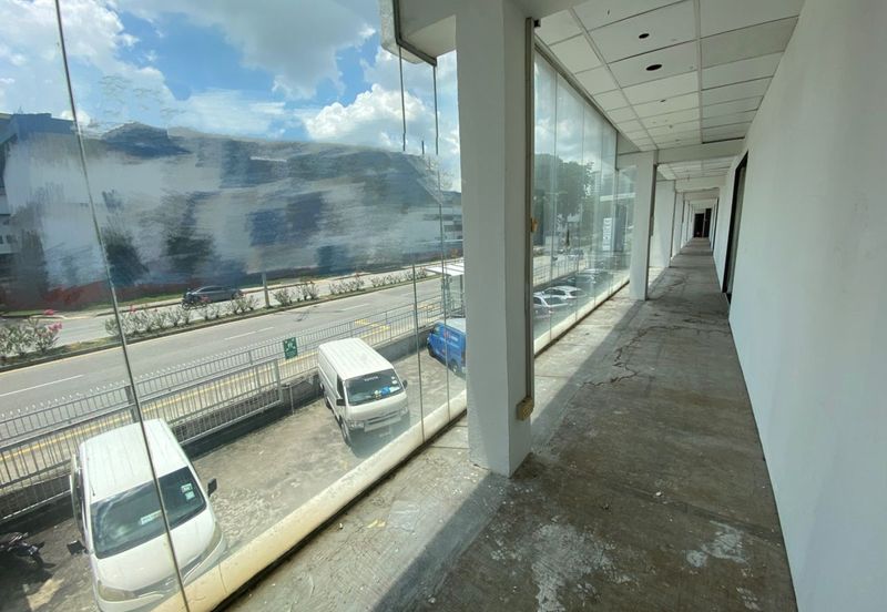 [Near SS2] Busy road, 3 storeys, no lift