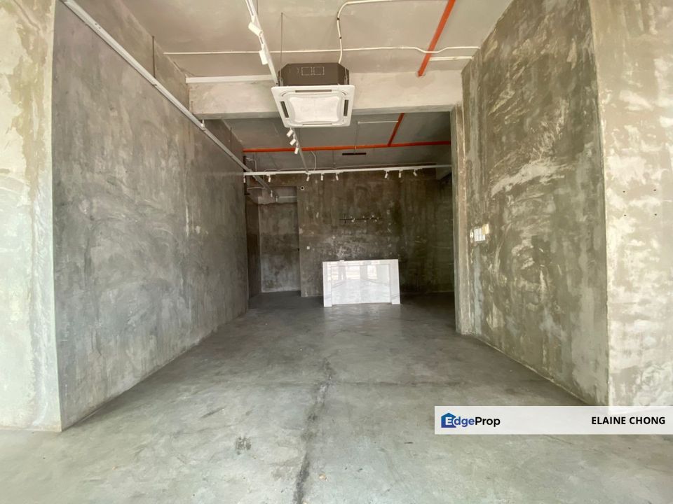 Busy road, park 15 cars - Showroom, spa, gallery, Selangor, Petaling Jaya