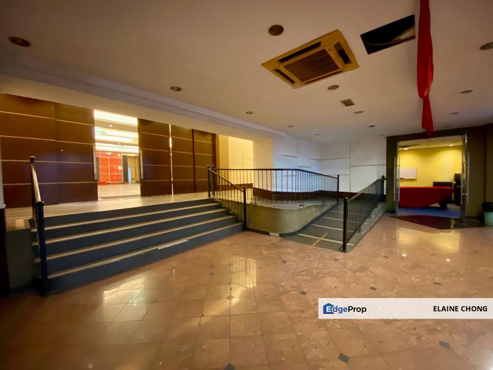 [Kepong] Busy area - Take 1 or 2 floors (Restaurant, Massage, Gym), Kuala Lumpur, Kepong