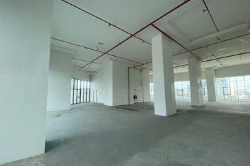 [LRT] Whole floor, with pool, high ceiling, KLCC, Merdeka 118 view (FNB/KTV/entertainment) 