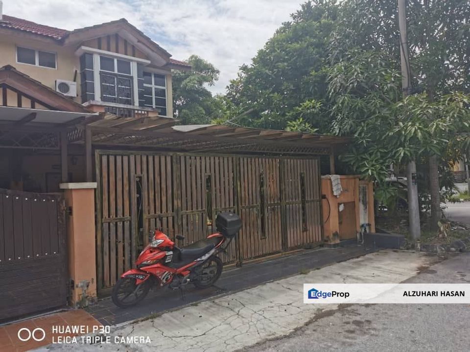 Corner Lot House Seksyen 3 Bandar Baru Bangi for Sale @RM850,000 