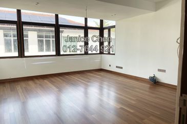 Taman Taynton (Taynton View)