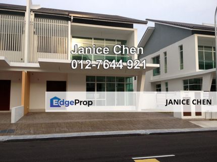 Live the Premier Lifestyle Experience in a gated and guarded Residence, Selangor, Puchong