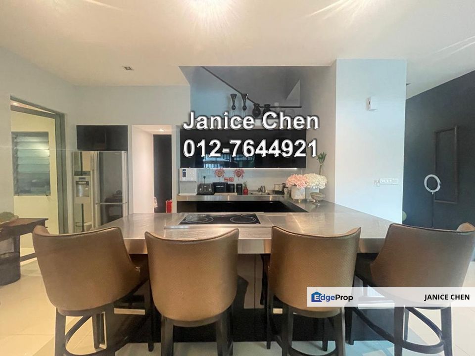 Semi-Detached House in Jalan Seri Bukit Segambut 3, Kuala Lumpur, Segambut