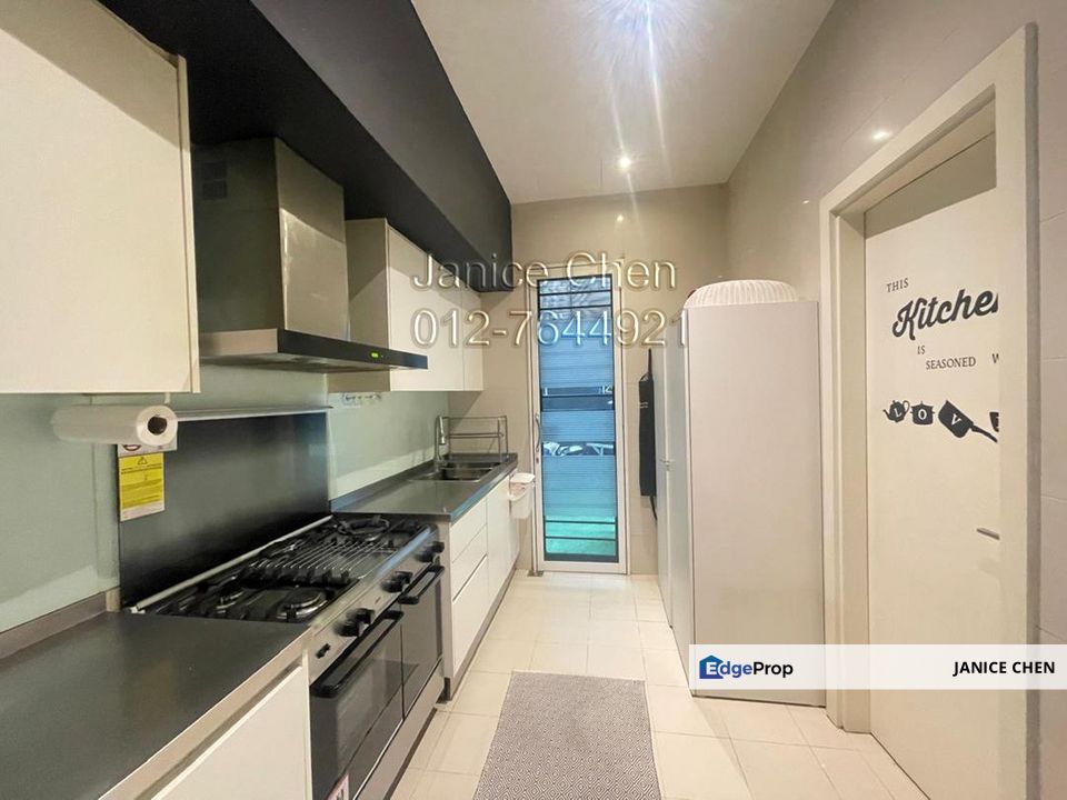 Semi-Detached House in Jalan Seri Bukit Segambut 3, Kuala Lumpur, Segambut