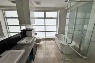 Face Platinum Suites