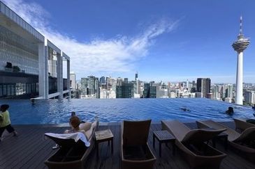 Face Platinum Suites