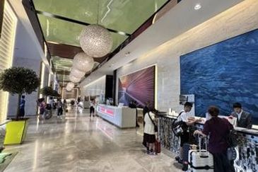 Face Platinum Suites