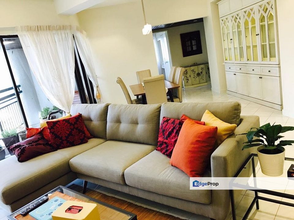 Bright, airy and breezy condo with panoramic view corner unit, Kuala Lumpur, Bangsar