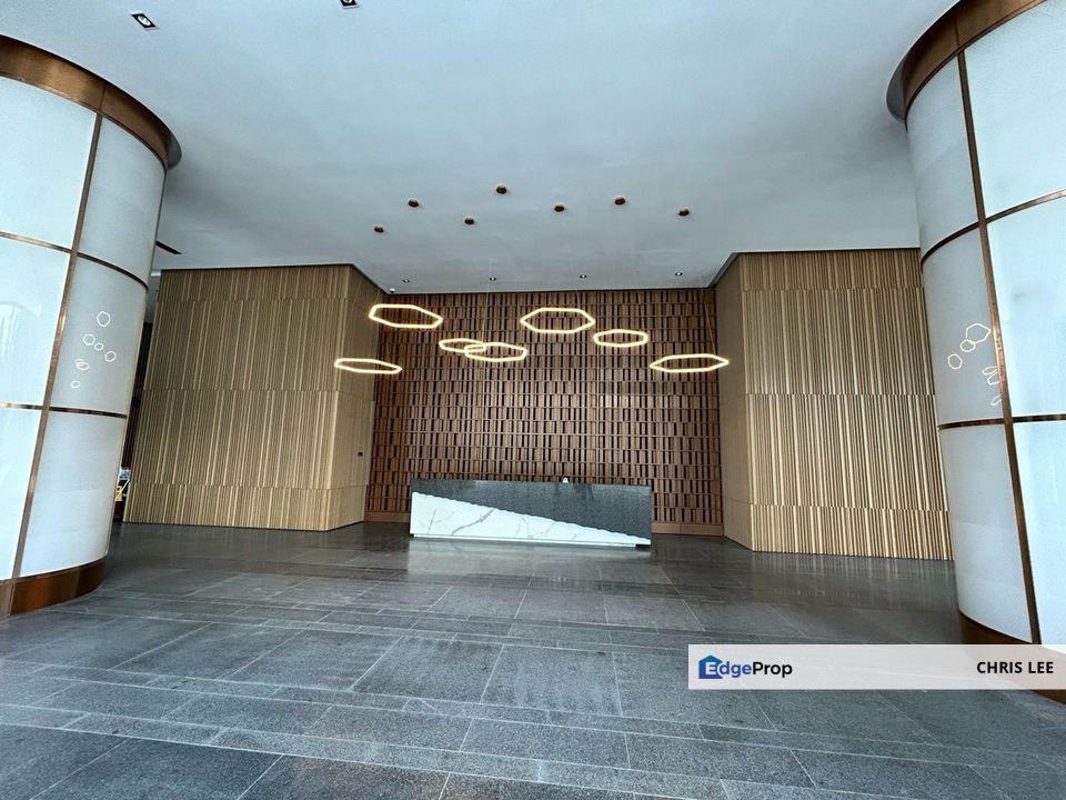 3 Bedrooms 4 bathrooms level 8 condominium, Kuala Lumpur, Seputeh