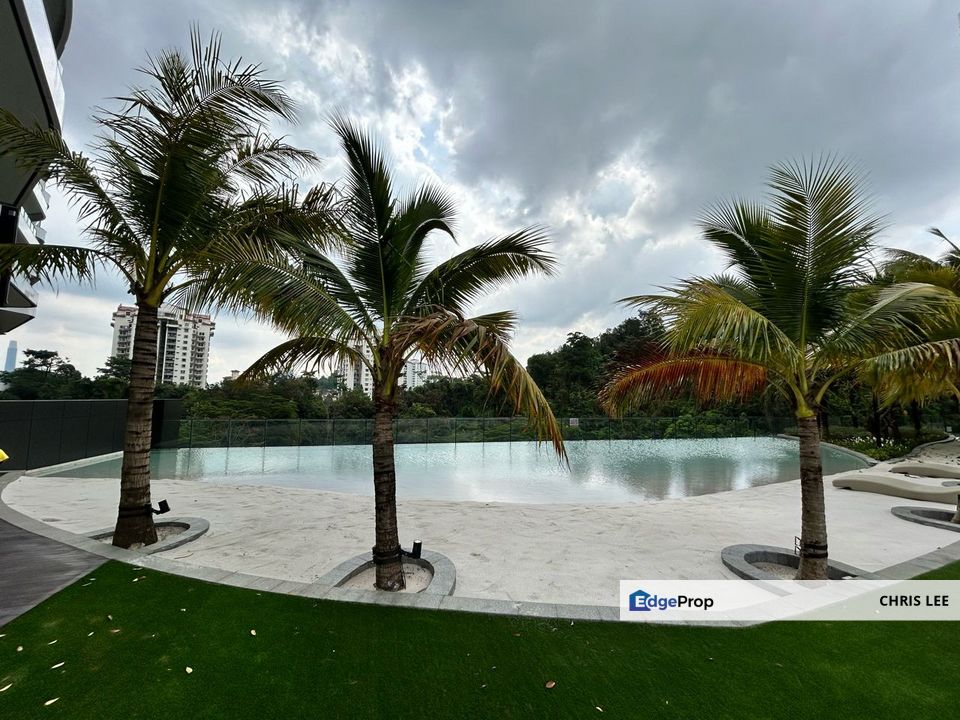 3 Bedrooms 4 bathrooms level 8 condominium, Kuala Lumpur, Seputeh