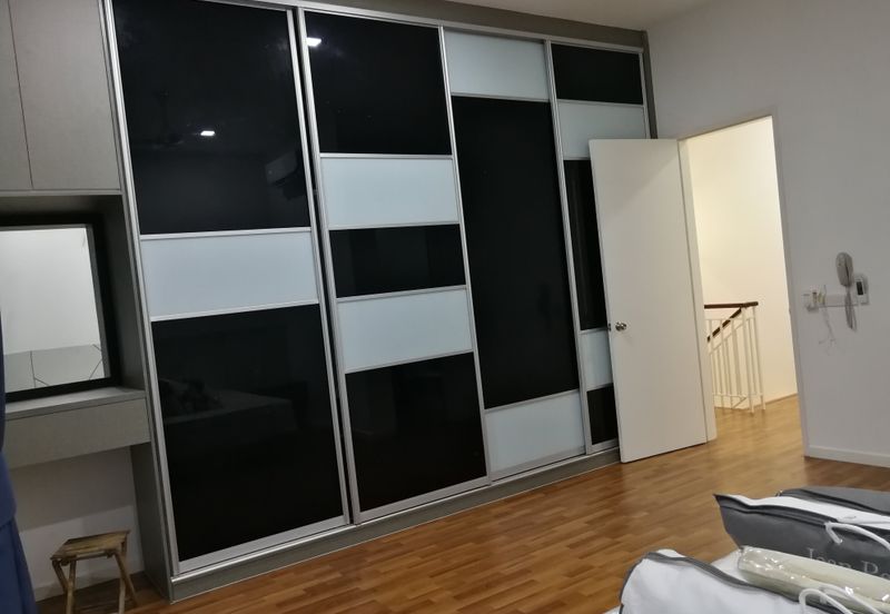 Cradleton @ Eco Majestic